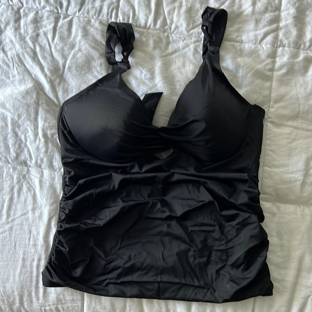 Black swimsuits for all tankini top